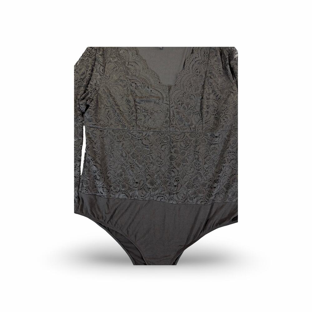 Torrid Black Lace Long Sleeve Bodysuit Size 3 Plus - Picture 2 of 7